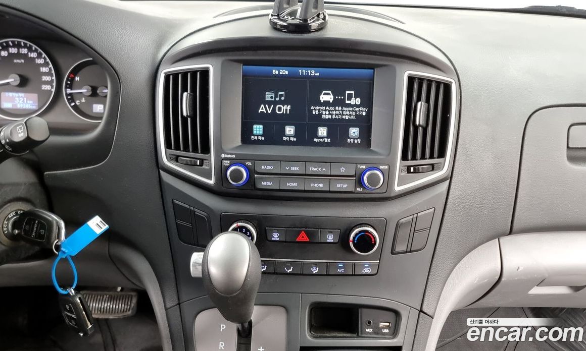 Hyundai Starex Van 3-Seater