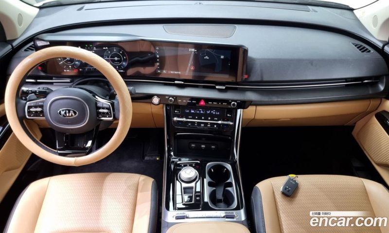 Kia Carnival 7-Seater Noblesse