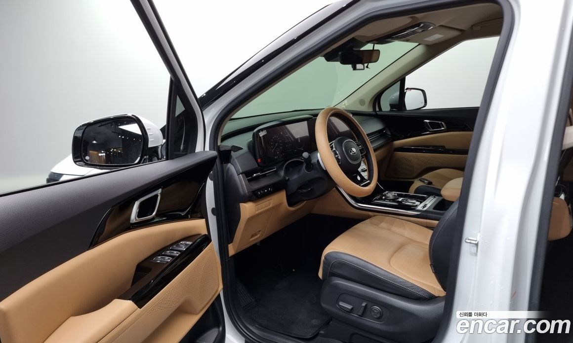 Kia Carnival 7-Seater Noblesse