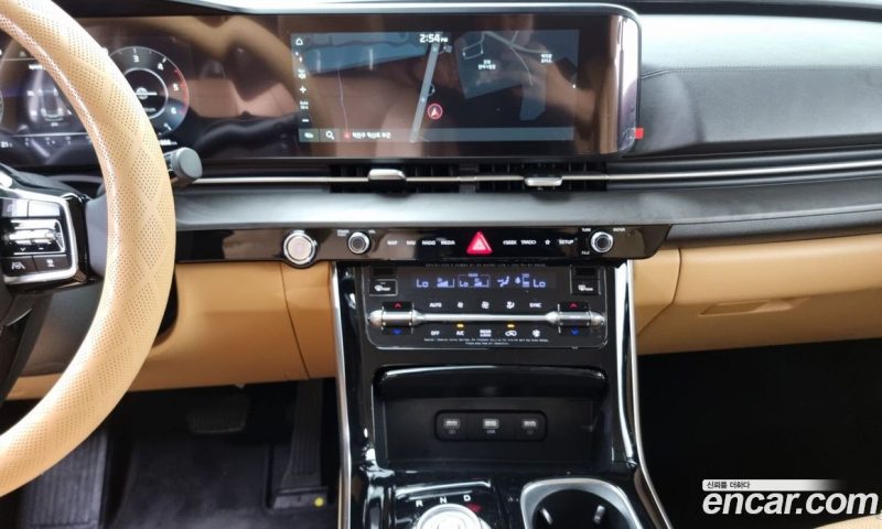 Kia Carnival 7-Seater Noblesse