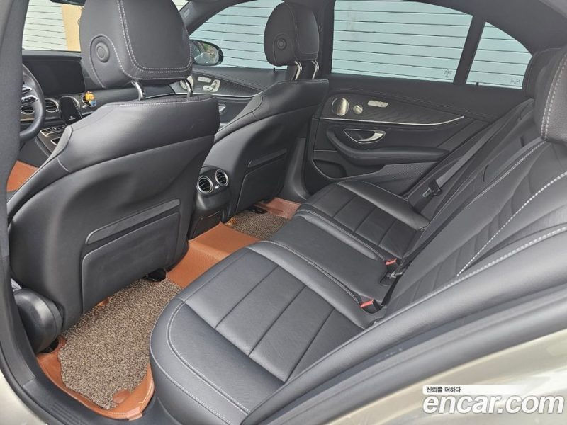 Mercedes Benz E-Class E220d 4MATIC AMG Line