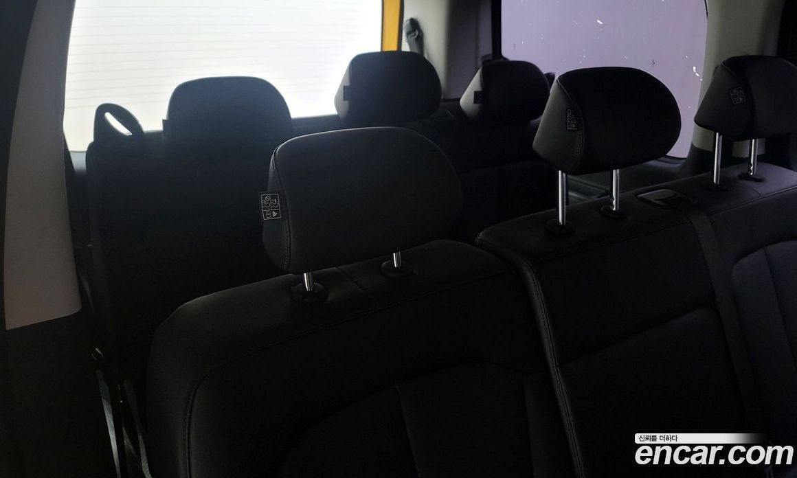 Hyundai Staria Tourer 9-Seater