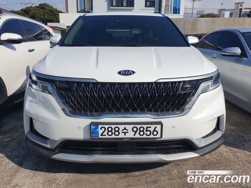 Kia Carnival 9-Seater Prestige