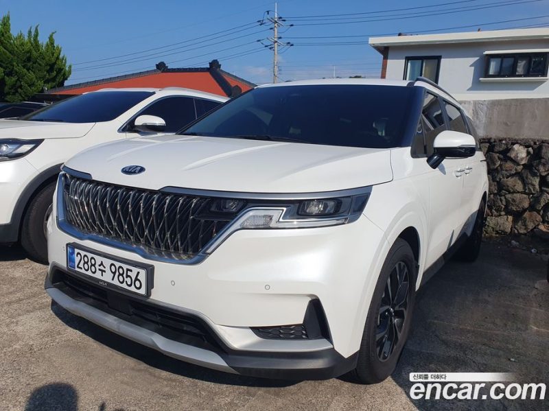 Kia Carnival 9-Seater Prestige