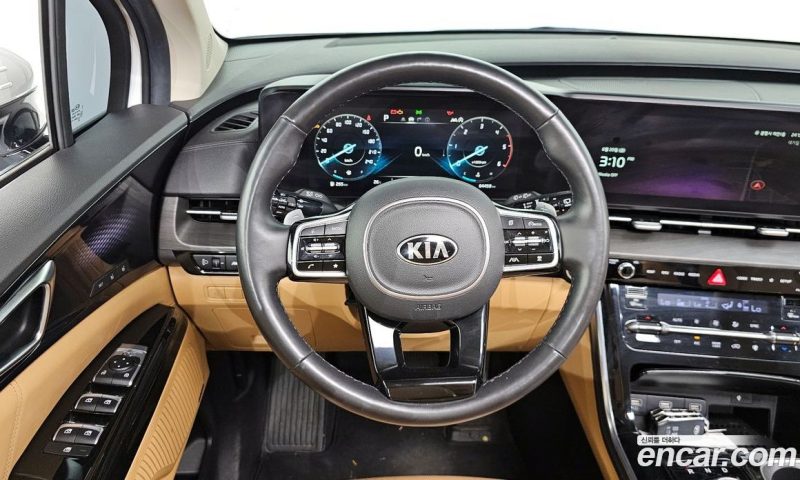 Kia Carnival 9-Seater Signature