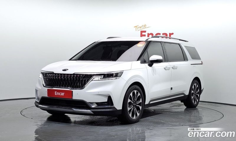 Kia Carnival 9-Seater Noblesse