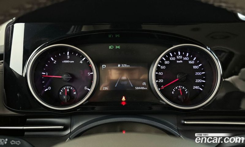 Kia Carnival 9-Seater Noblesse