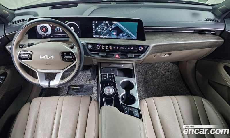 Kia K8 2.5 Gasoline 2WD