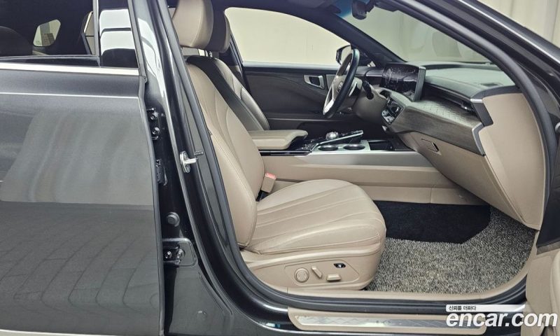 Kia K8 2.5 Gasoline 2WD