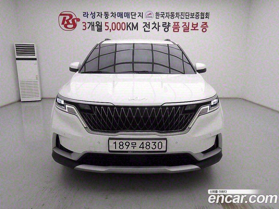 Kia Carnival 9-Seater Prestige