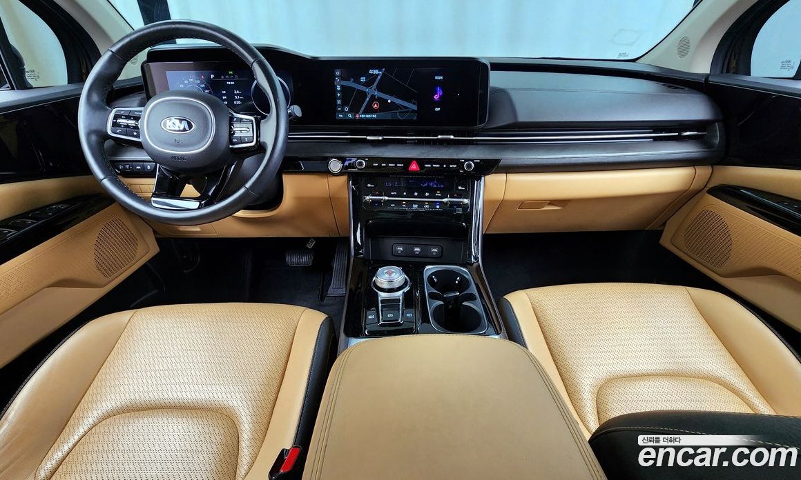 Kia Carnival 9-Seater Noblesse