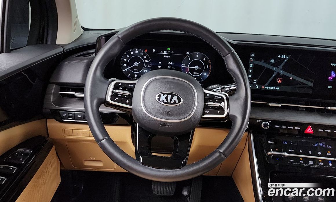 Kia Carnival 9-Seater Noblesse