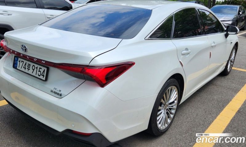 Toyota Avalon 2.5 Hybrid