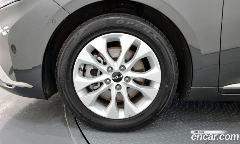 Kia K8 2.5 Gasoline 2WD