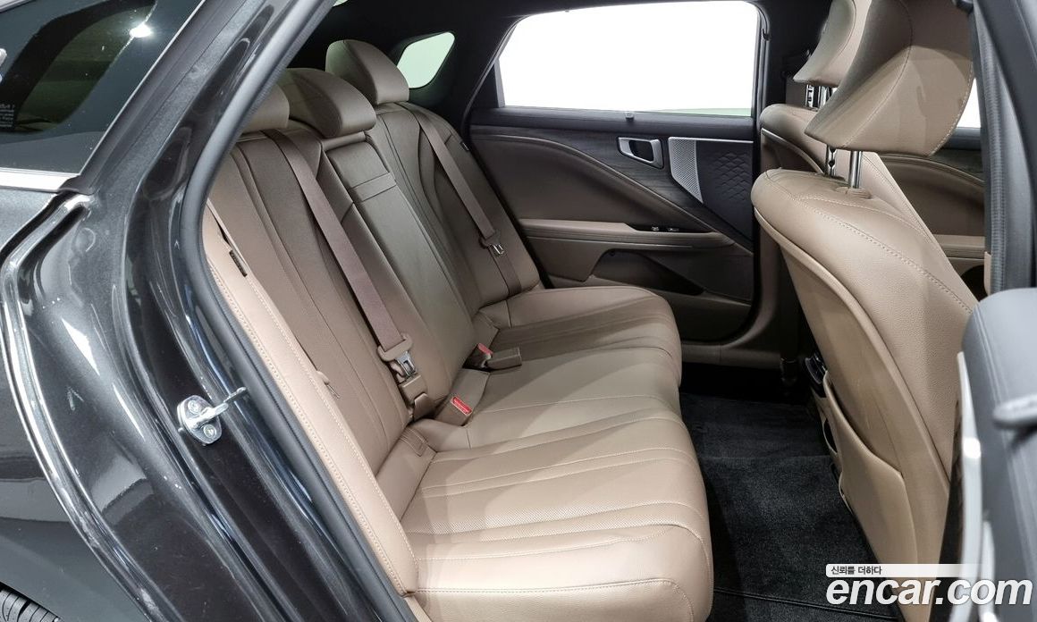 Kia K8 2.5 Gasoline 2WD