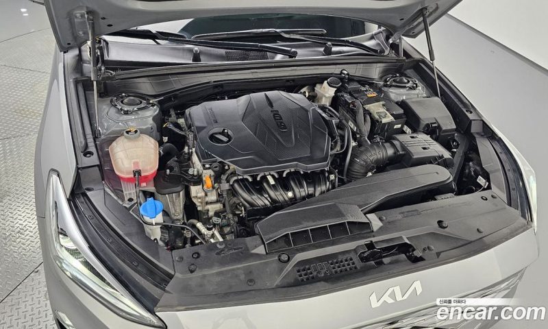 Kia K8 2.5 Gasoline 2WD