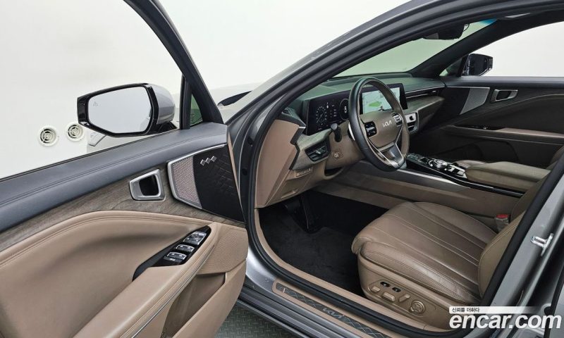Kia K8 2.5 Gasoline 2WD