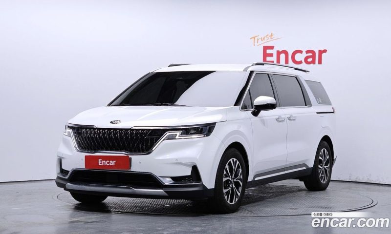 Kia Carnival 9-Seater Noblesse