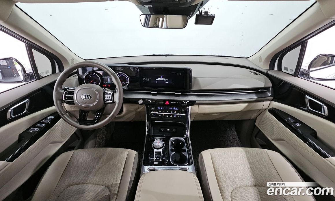 Kia Carnival 9-Seater Noblesse