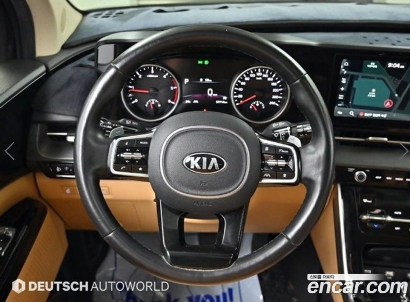 Kia Carnival 9-Seater Noblesse