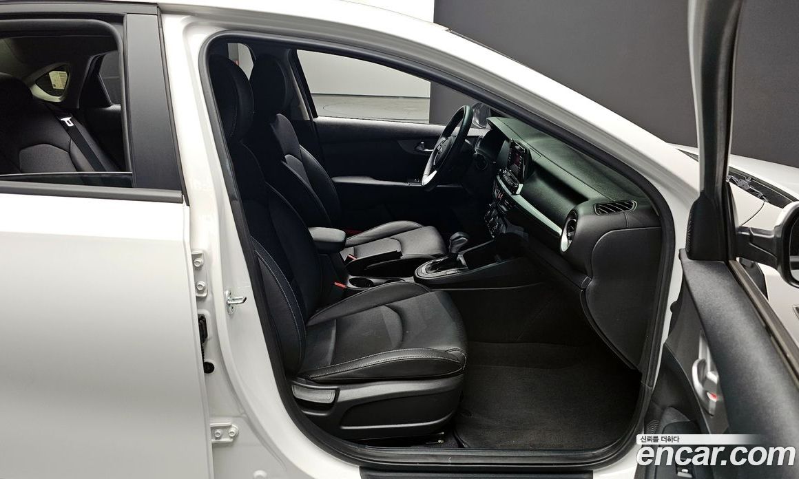 Kia K3 Standard