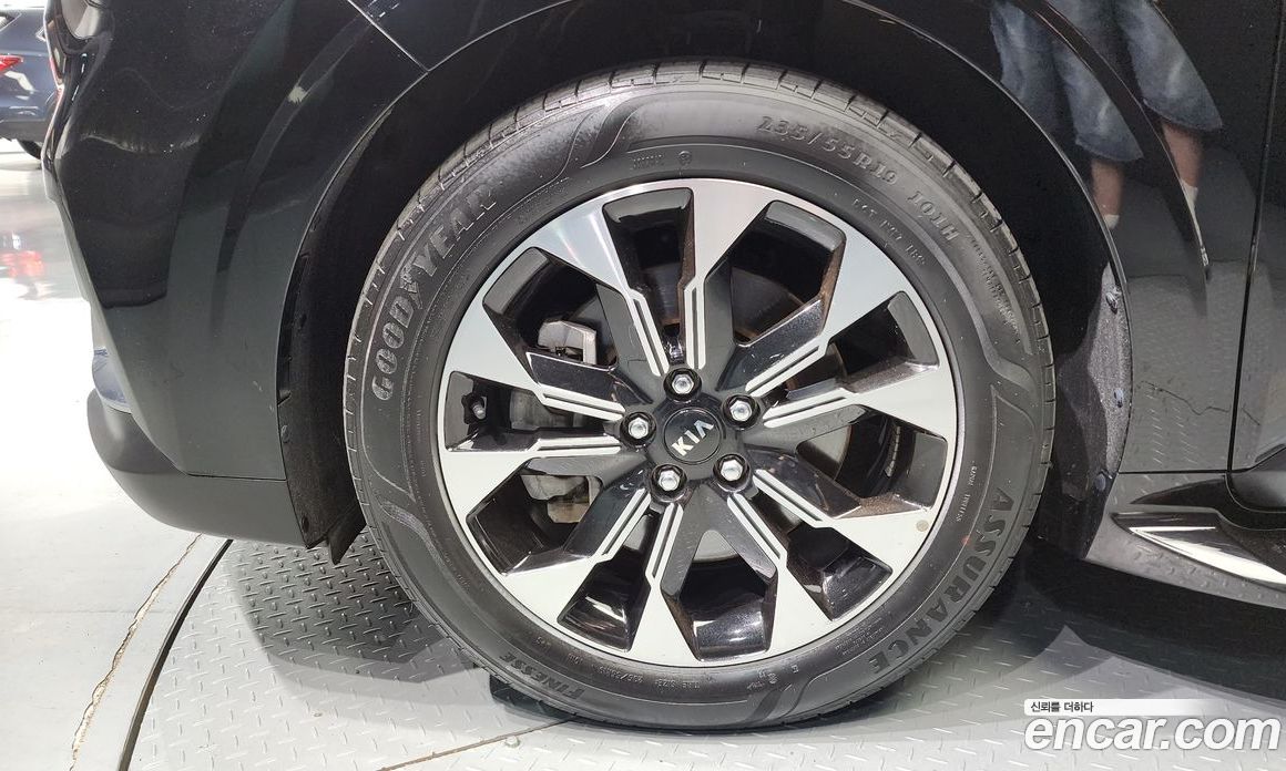 Kia Carnival 7-Seater Noblesse