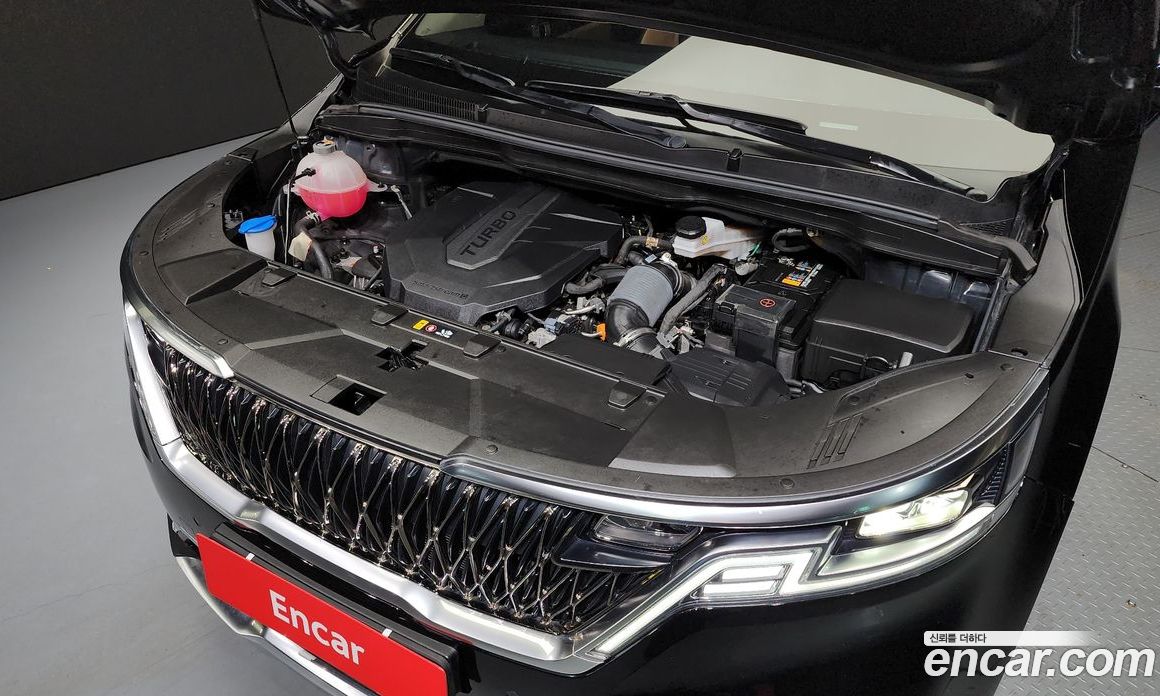 Kia Carnival 7-Seater Noblesse