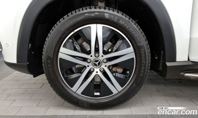Mercedes Benz GLE-Class GLE300d 4MATIC