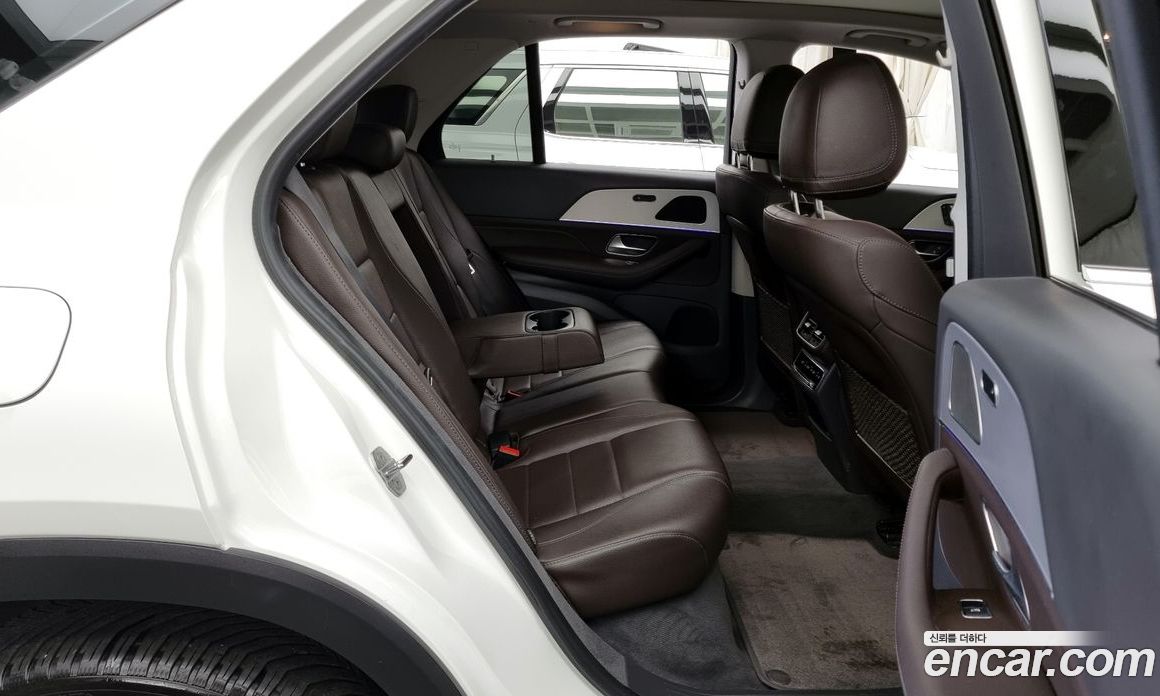 Mercedes Benz GLE-Class GLE300d 4MATIC