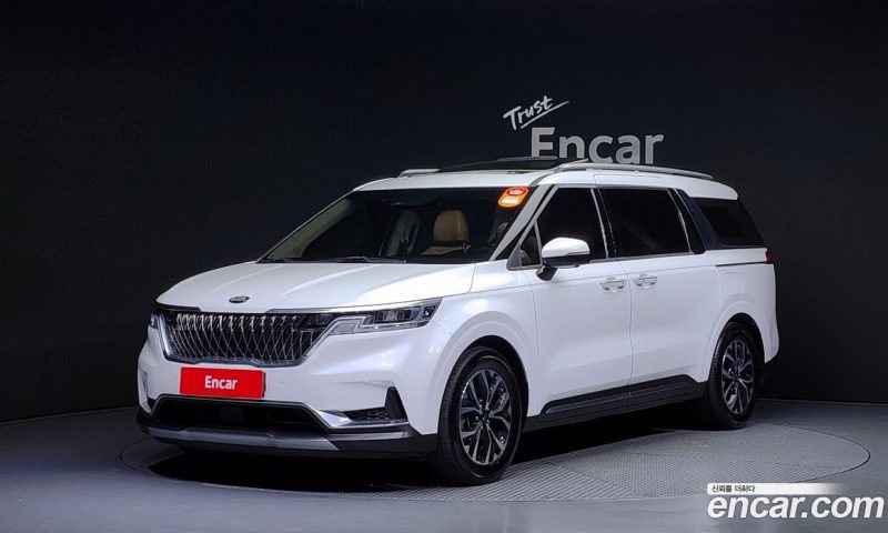 Kia Carnival 9-Seater Signature