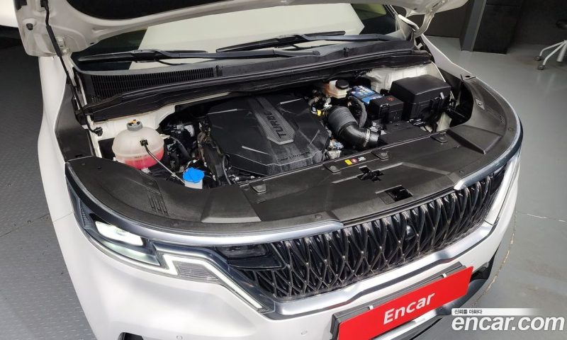 Kia Carnival 9-Seater Signature