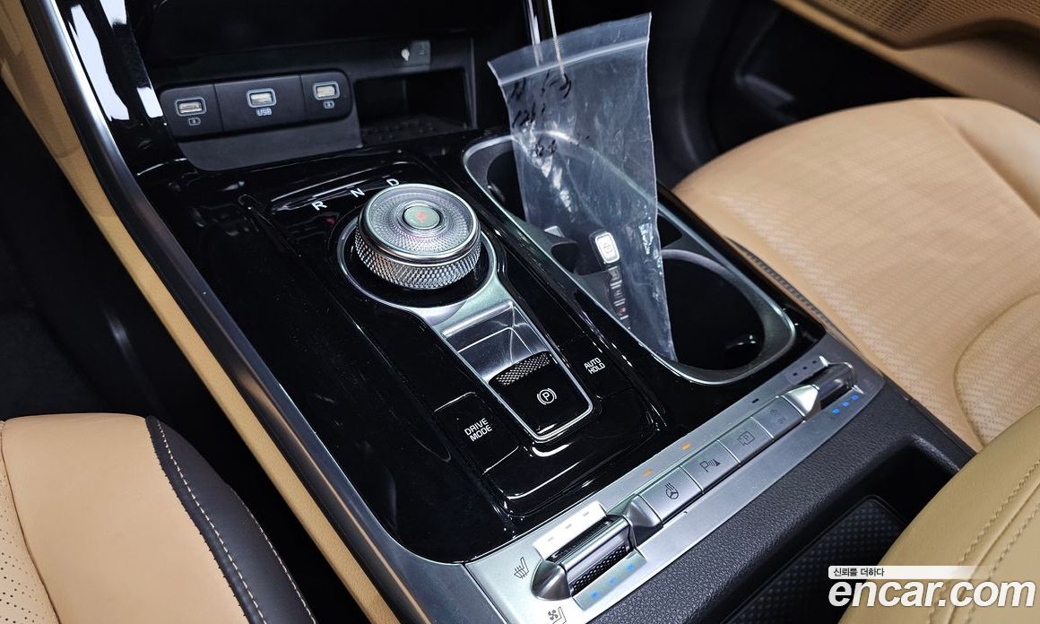 Kia Carnival 9-Seater Signature