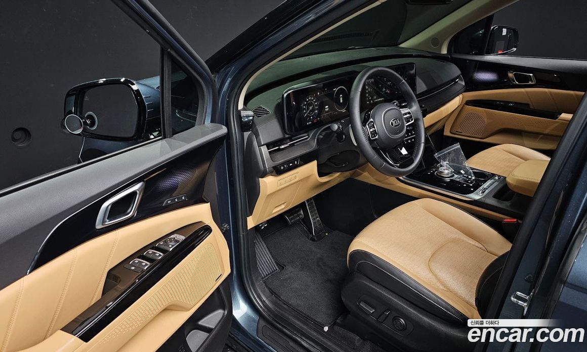 Kia Carnival 9-Seater Signature