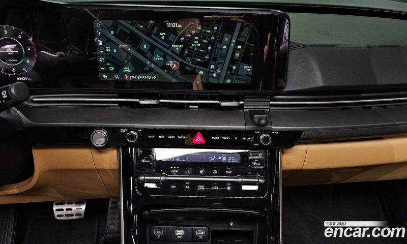 Kia Carnival 9-Seater Signature