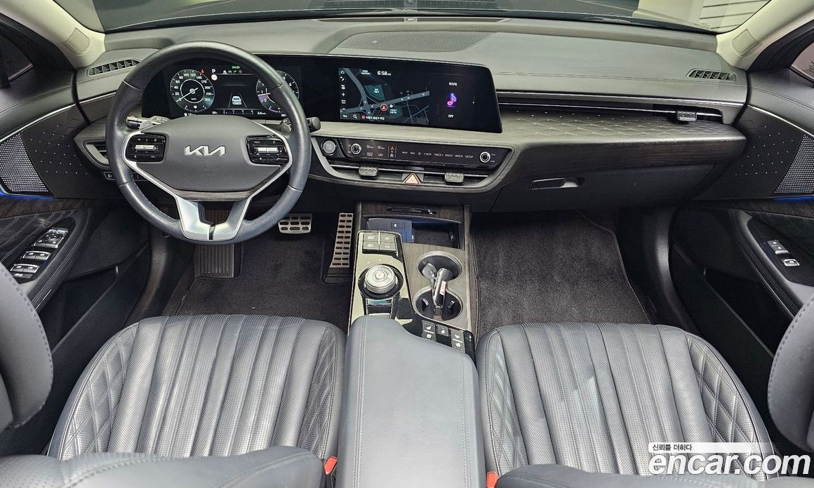 Kia K8 2.5 Gasoline 2WD