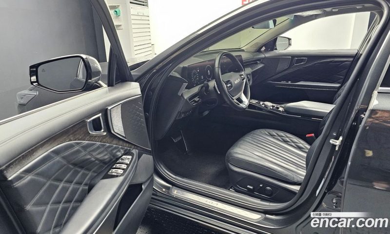 Kia K8 2.5 Gasoline 2WD
