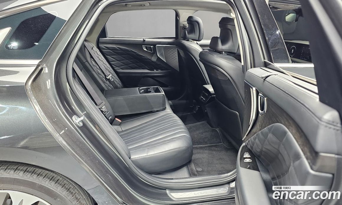 Kia K8 2.5 Gasoline 2WD