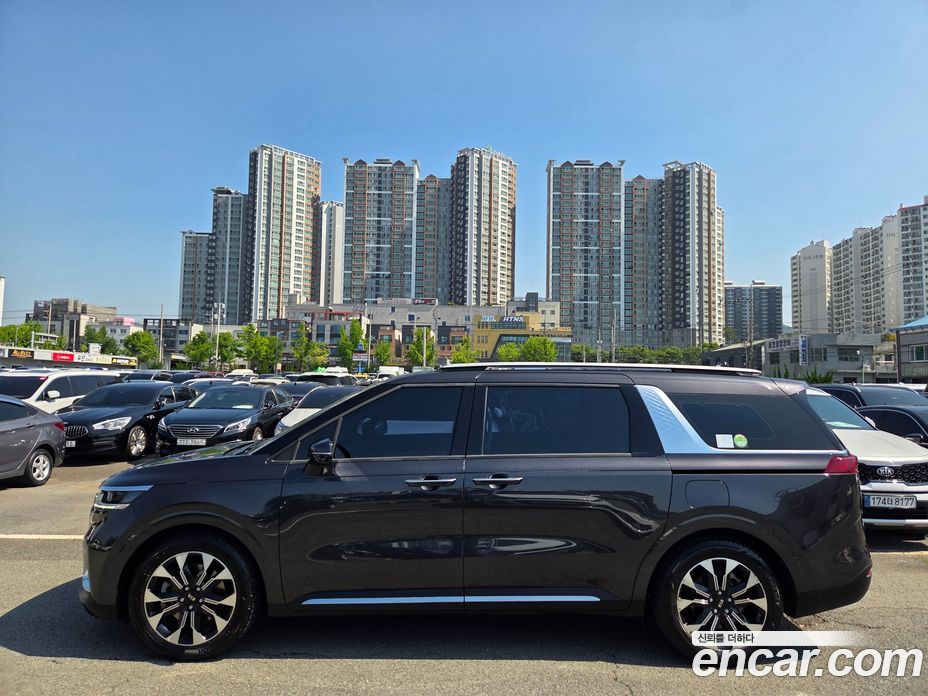 Kia Carnival 7-Seater Noblesse