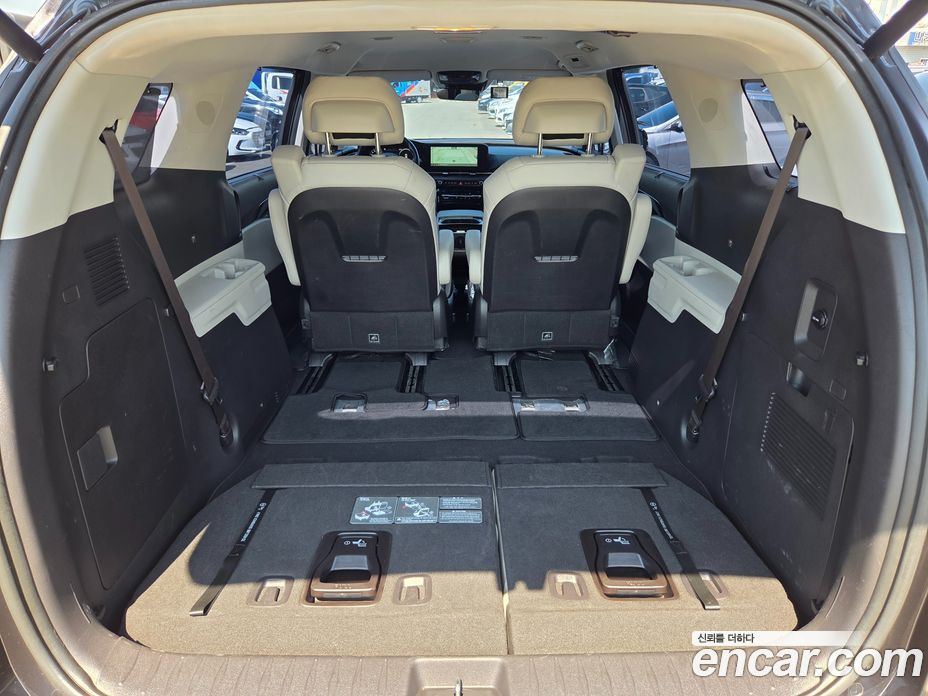 Kia Carnival 7-Seater Noblesse