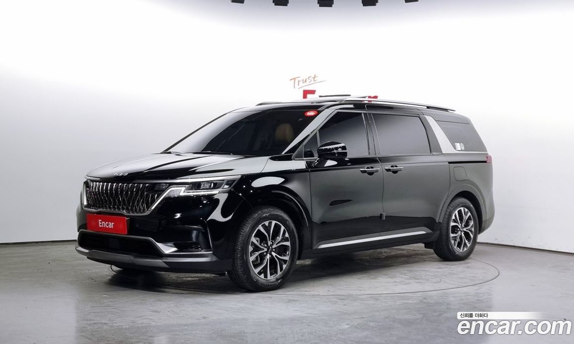 Kia Carnival 9-Seater Noblesse