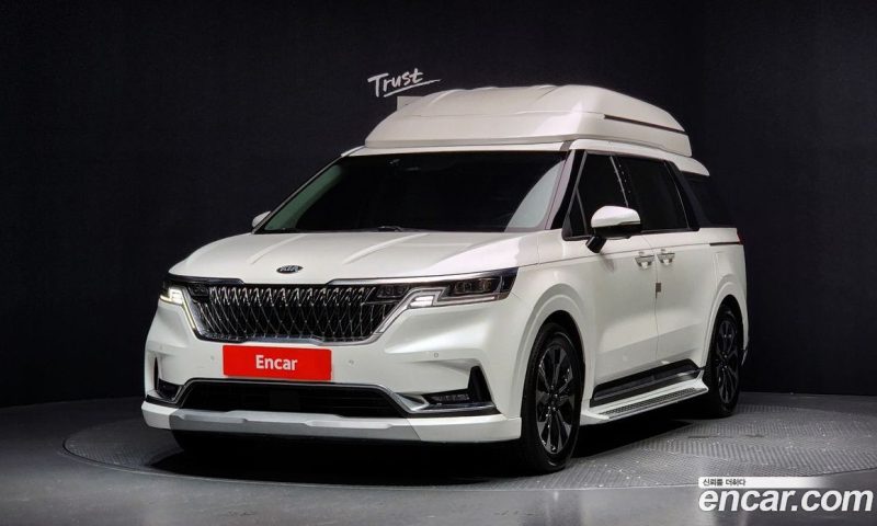 Kia Carnival 9-Seater Hi-Limousine