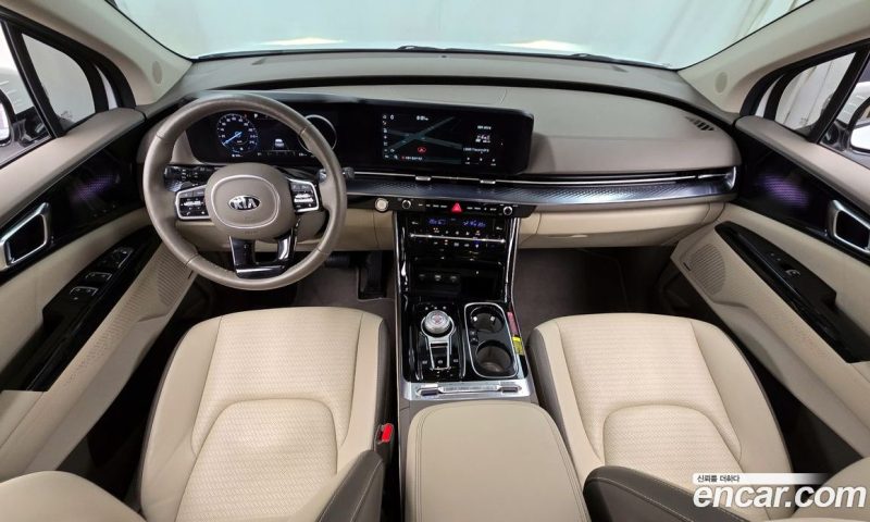 Kia Carnival 9-Seater Hi-Limousine