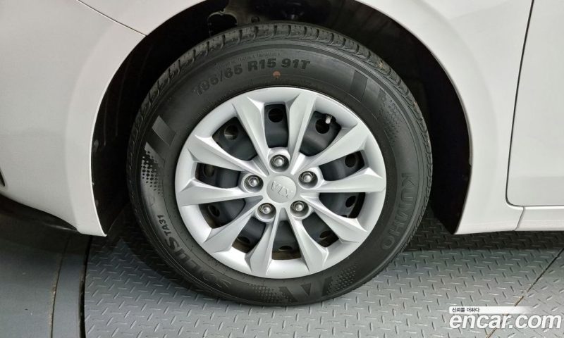 Kia K3 Standard