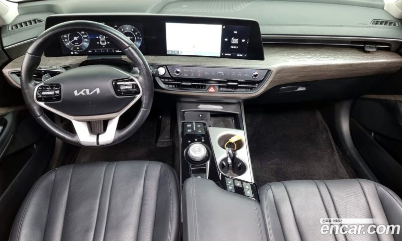 Kia K8 2.5 Gasoline 2WD