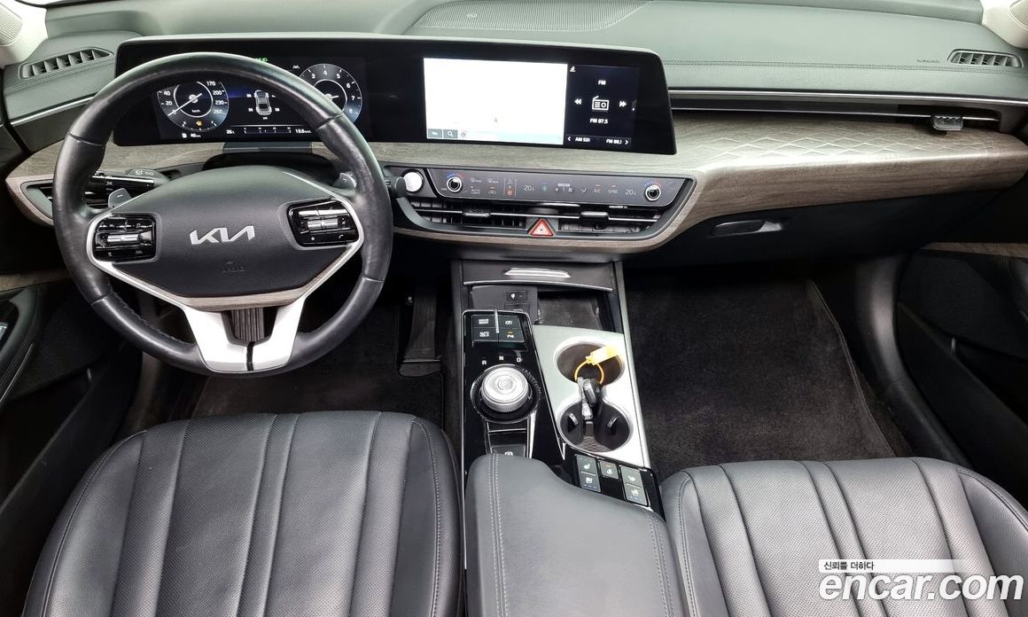 Kia K8 2.5 Gasoline 2WD