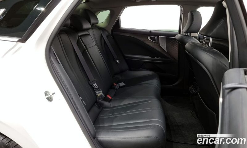 Kia K8 2.5 Gasoline 2WD