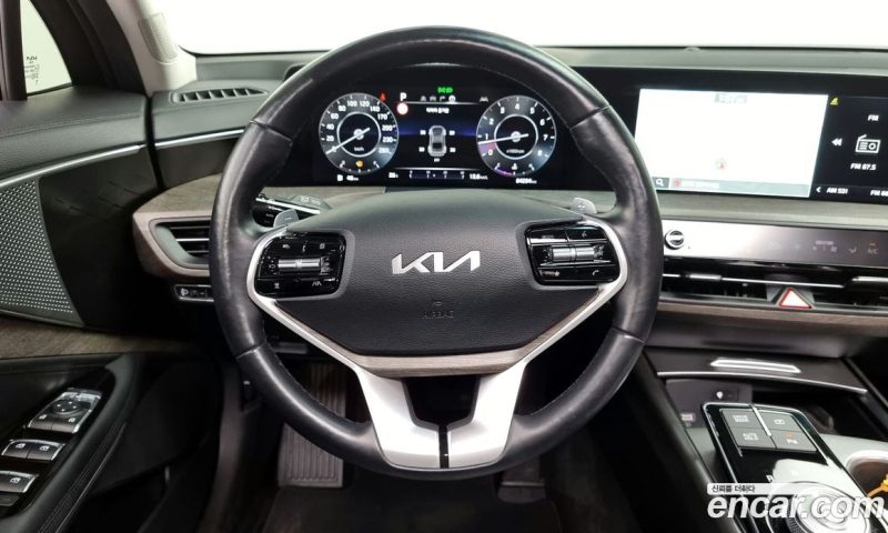 Kia K8 2.5 Gasoline 2WD