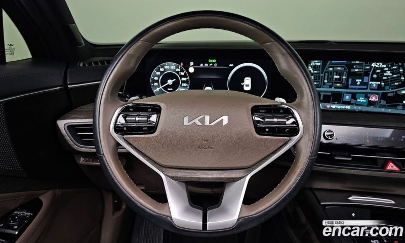 Kia K8 2.5 Gasoline 2WD