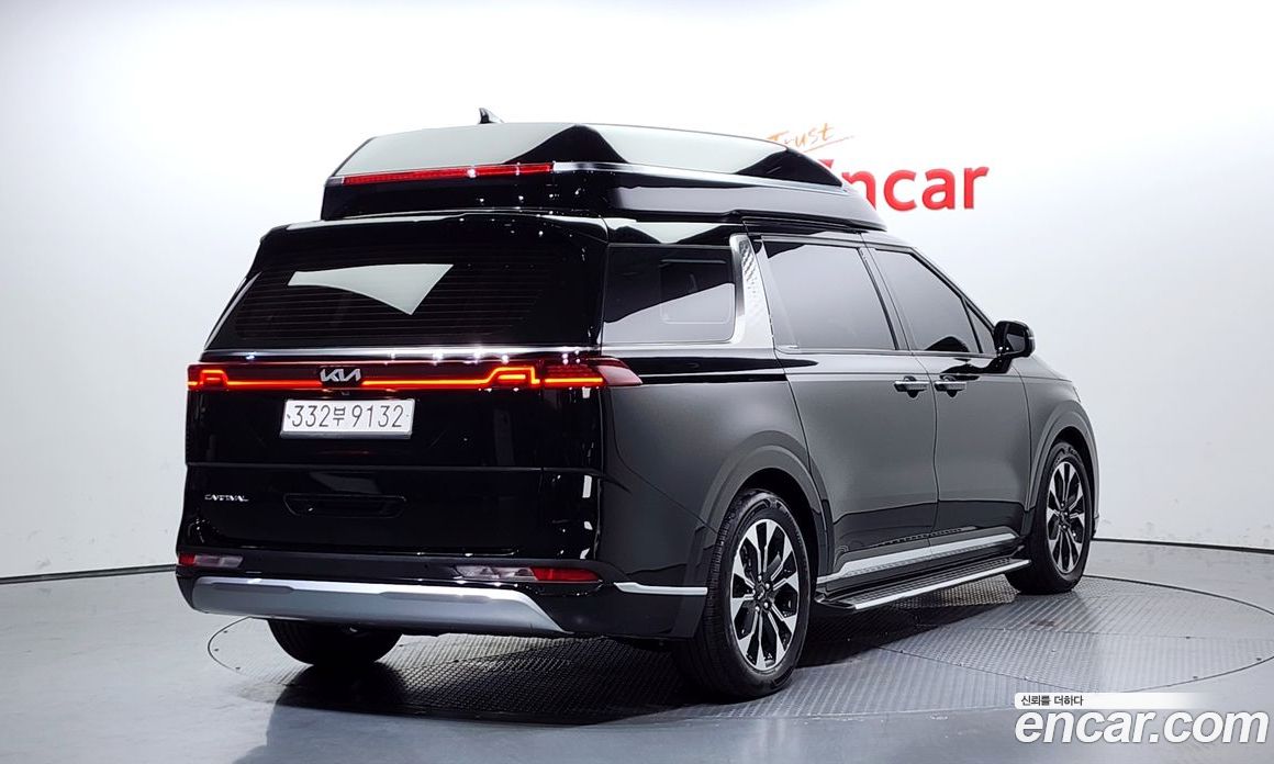 Kia Carnival 9-Seater Hi-Limousine