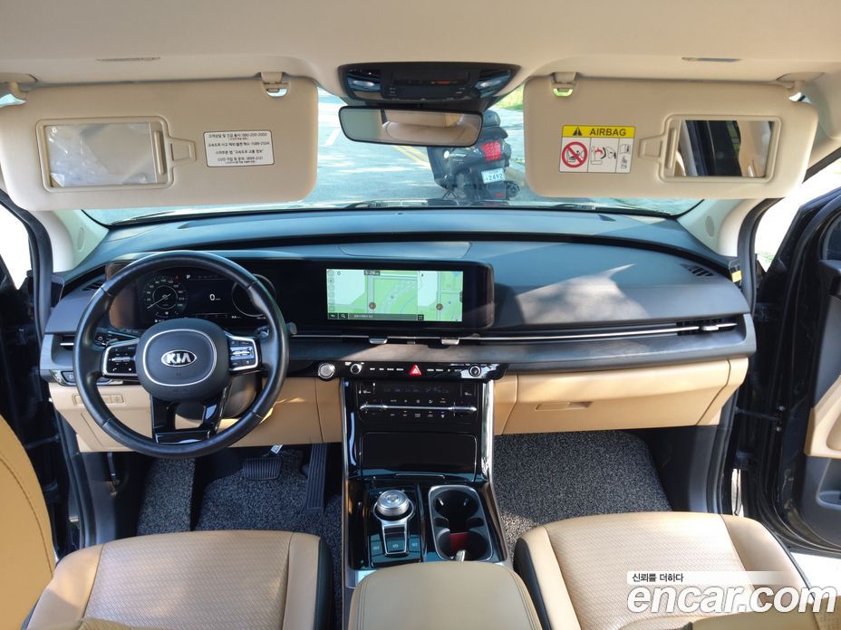 Kia Carnival 9-Seater Signature